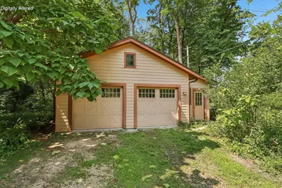 6789 N Elm Tree Rd, Glendale, WI 53217 - Photo 19