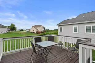 822 Skypark Dr, Hartford, WI 53027 - Photo 25