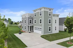 822 Skypark Dr, Hartford, WI 53027 - Photo 27