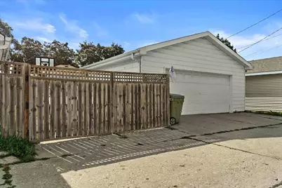 3850 S 18th St, Milwaukee, WI 53221 - Photo 23
