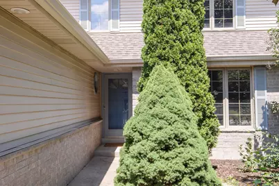 N58W23798  Hastings Ct, Sussex, WI 53089 - Photo 7