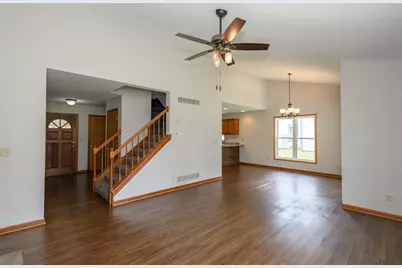 N58W23798  Hastings Ct, Sussex, WI 53089 - Photo 11