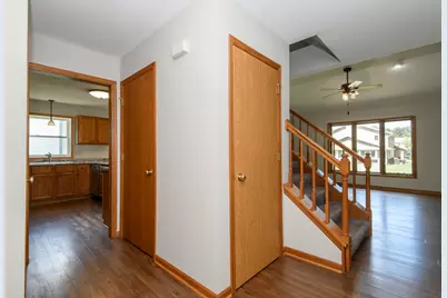 N58W23798  Hastings Ct, Sussex, WI 53089 - Photo 9
