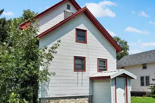519 Hill St, Sparta, WI 54656 - Photo 9