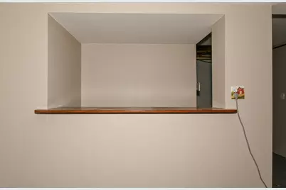 2400 S 100th St, West Allis, WI 53227 - Photo 23