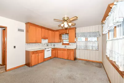 2400 S 100th St, West Allis, WI 53227 - Photo 9