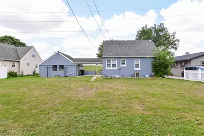 2400 S 100th St, West Allis, WI 53227 - Photo 25