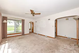 2400 S 100th St, West Allis, WI 53227 - Photo 7