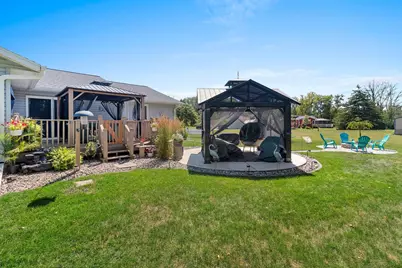 4517  Harvest Cir, Manitowoc, WI 54220 - Photo 11