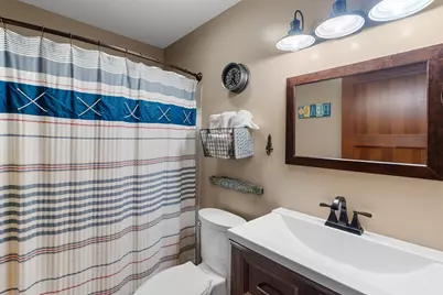 4517  Harvest Cir, Manitowoc, WI 54220 - Photo 53
