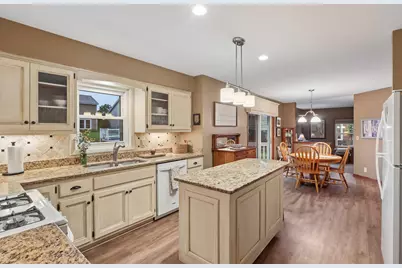 4047 S 70th St, Milwaukee, WI 53220 - Photo 5