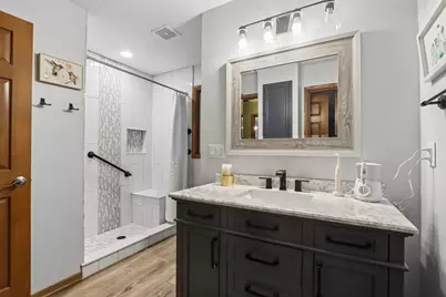 4047 S 70th St, Milwaukee, WI 53220 - Photo 15