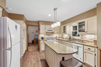4047 S 70th St, Milwaukee, WI 53220 - Photo 13