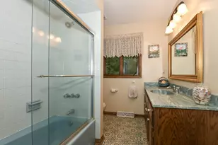 2367 S 118th St, West Allis, WI 53227 - Photo 29