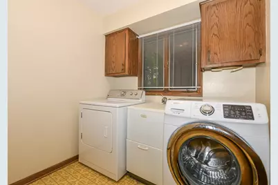 2367 S 118th St, West Allis, WI 53227 - Photo 21