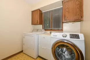 2367 S 118th St, West Allis, WI 53227 - Photo 21