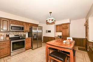 2367 S 118th St, West Allis, WI 53227 - Photo 9