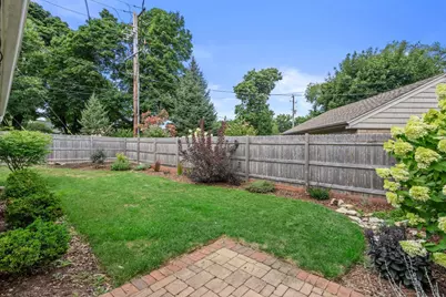 631 N 104th St, Wauwatosa, WI 53226 - Photo 23