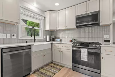 631 N 104th St, Wauwatosa, WI 53226 - Photo 5