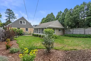 631 N 104th St, Wauwatosa, WI 53226 - Photo 27