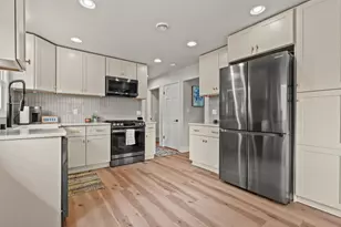 631 N 104th St, Wauwatosa, WI 53226 - Photo 7