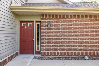 N82W13392  Fond Du Lac Ave #201, Menomonee Falls, WI 53051 - Photo 3