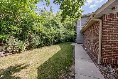 N82W13392  Fond Du Lac Ave #201, Menomonee Falls, WI 53051 - Photo 9