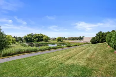 1220  Stillwater Ln, Hartford, WI 53027 - Photo 5