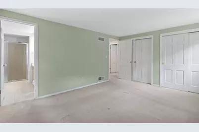 13005 W Scarborough Dr, New Berlin, WI 53151 - Photo 29