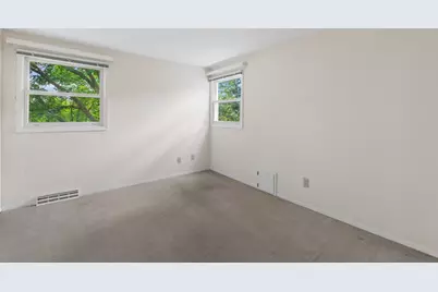 13005 W Scarborough Dr, New Berlin, WI 53151 - Photo 23