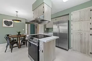 13005 W Scarborough Dr, New Berlin, WI 53151 - Photo 15