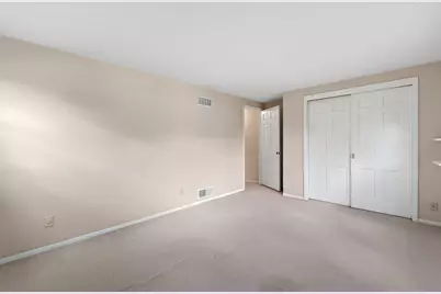 13005 W Scarborough Dr, New Berlin, WI 53151 - Photo 25