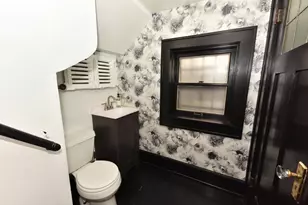 2565 N Grant Blvd, Milwaukee, WI 53210 - Photo 21