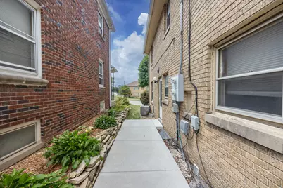 2704 N 84th St #2708, Milwaukee, WI 53222 - Photo 9