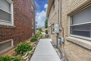 2704 N 84th St, Milwaukee, WI 53222 - Photo 9