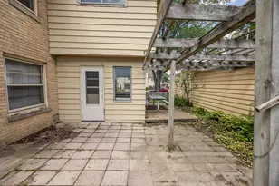 2704 N 84th St, Milwaukee, WI 53222 - Photo 11