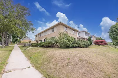 2704 N 84th St #2708, Milwaukee, WI 53222 - Photo 5