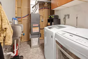 8435 W Concordia Ave, Milwaukee, WI 53222 - Photo 17