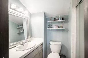 3615 W Barnard Ave, Greenfield, WI 53221 - Photo 17
