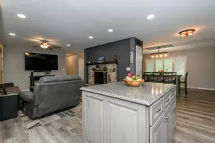 N110W15845 Catskill Ln, Germantown, WI 53022 - Photo 11