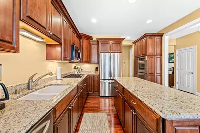 11675 N Aster Woods Cir, Mequon, WI 53092 - Photo 9