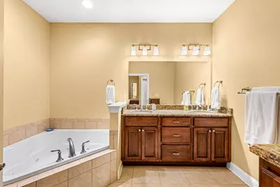 11675 N Aster Woods Cir, Mequon, WI 53092 - Photo 19
