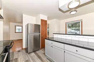 1728 Cleveland Ave, Racine, WI 53405 - Photo 11