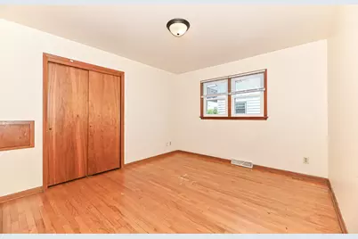 1728  Cleveland Ave, Racine, WI 53405 - Photo 17