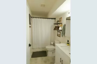 W240N2566 E Parkway Meadow Cir #3, Pewaukee, WI 53072 - Photo 17