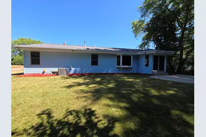 10719 W Calumet Rd, Milwaukee, WI 53224 - Photo 5