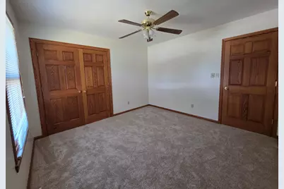 10719 W Calumet Rd, Milwaukee, WI 53224 - Photo 21