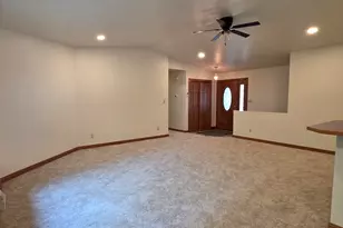 10719 W Calumet Rd, Milwaukee, WI 53224 - Photo 11