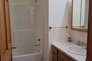 10719 W Calumet Rd, Milwaukee, WI 53224 - Photo 19