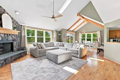 3725 S Joseph Rd, New Berlin, WI 53151 - Photo 9